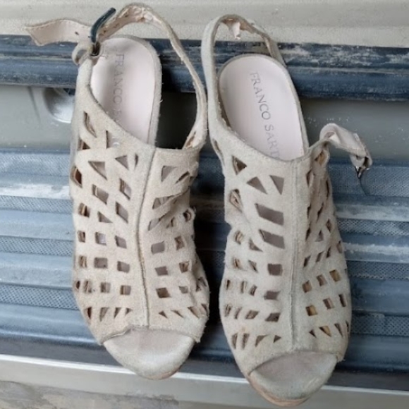 Shoes - Picture 3 of 13